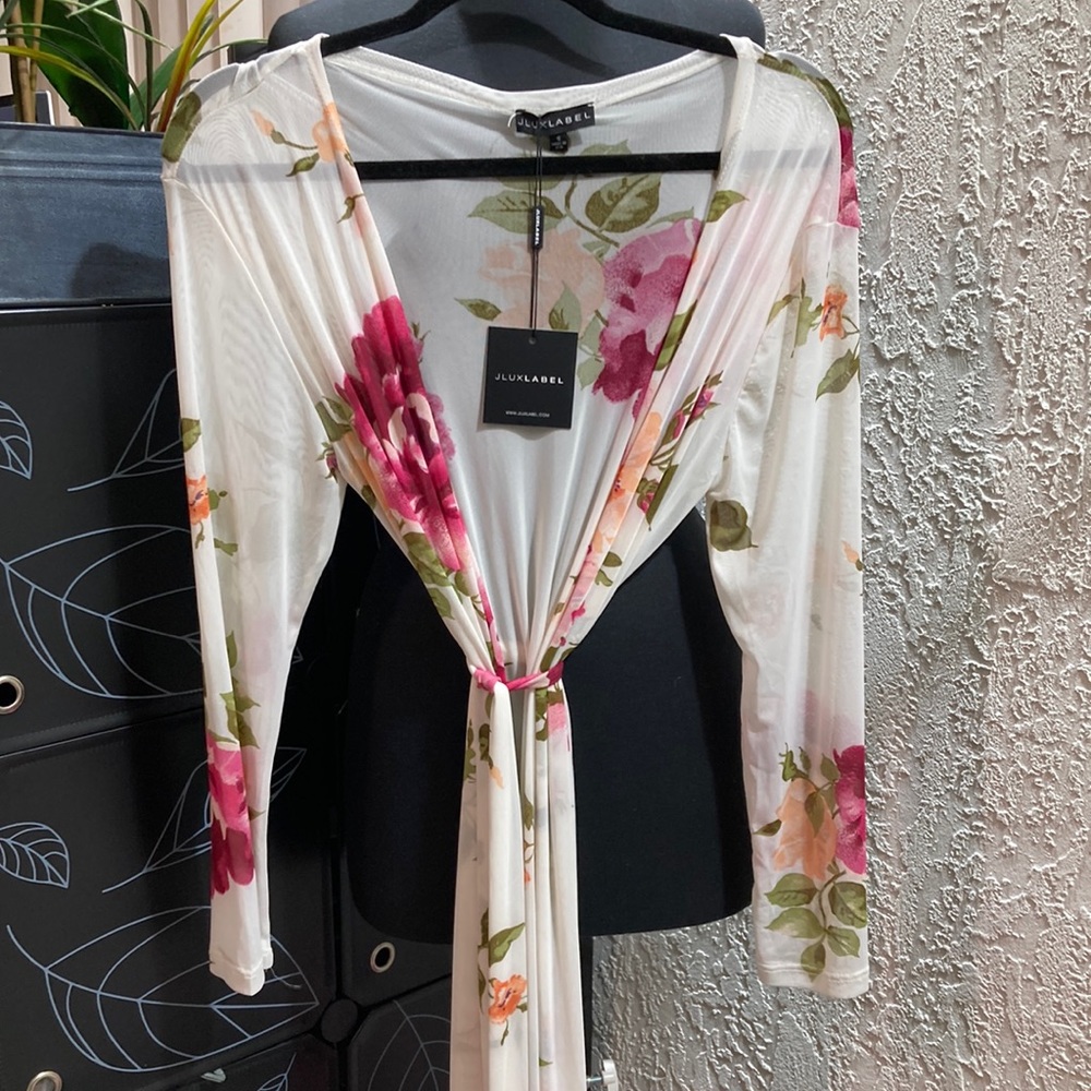 JluxLabel Long-sleeves Floral Duster Off White. New with tags. Size Small